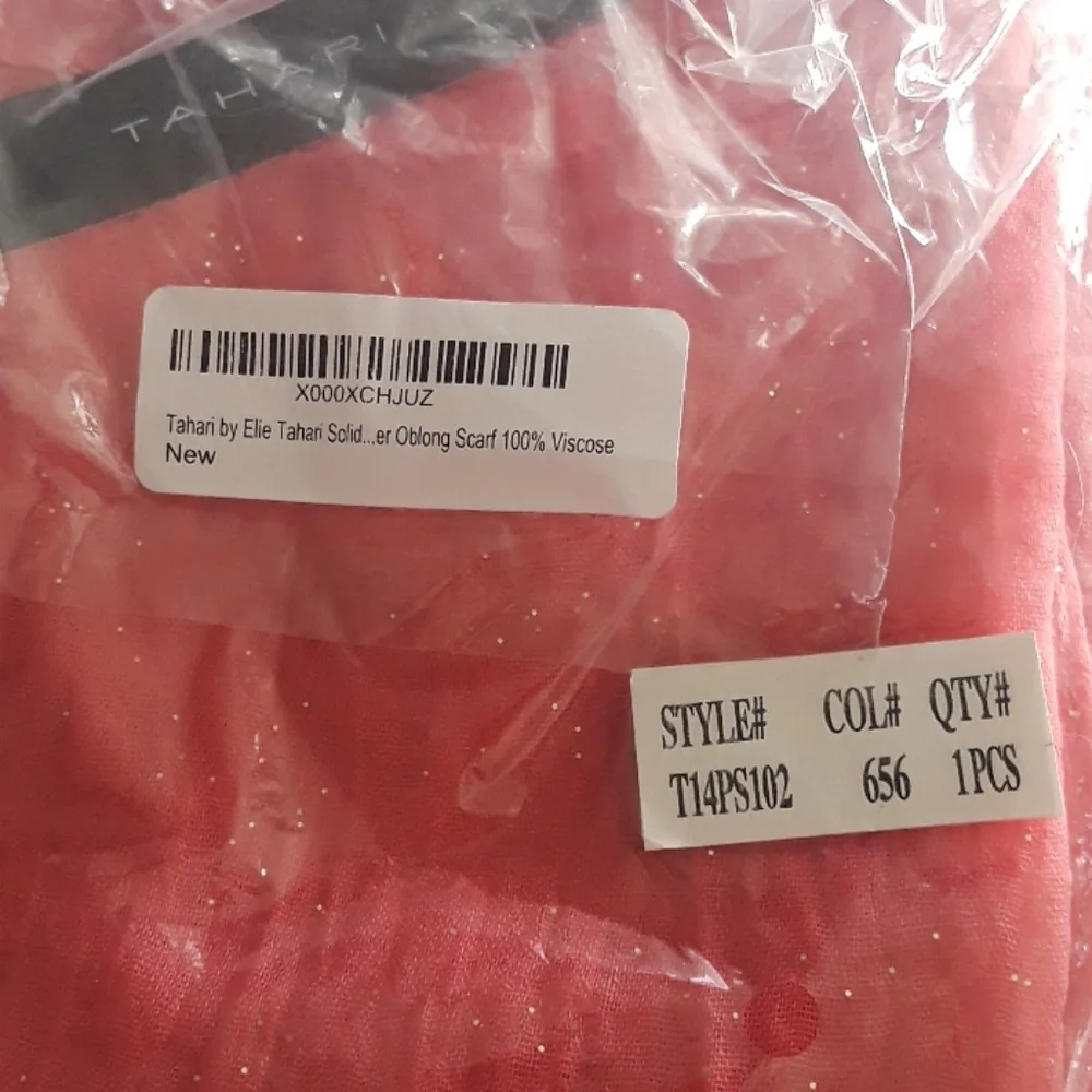 🌹Tahari Pink Sparkle Oblong Scarf